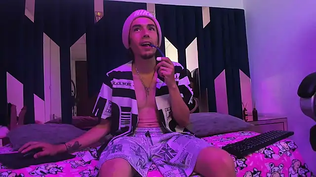 Snapshot of KikyoAndDrey chatting on April 2026 07:29:02 PM KikyoAndDrey online show from April 2026 07:29:02 PM