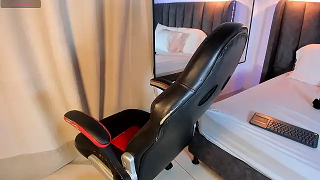 Snapshot of selena__smith1 chatting on March 2026 08:19:01 AM selena smith1 online show from March 2026 08:19:01 AM