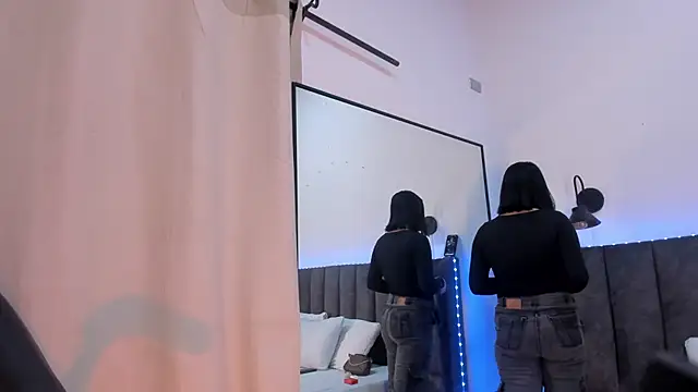 Snapshot of selena__smith1 chatting on March 2026 05:41:02 AM selena smith1 online show from March 2026 05:41:02 AM