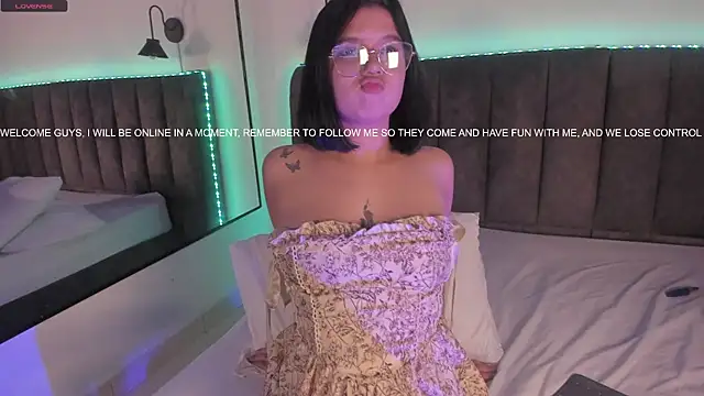 Snapshot of selena__smith1 chatting on April 2026 03:34:02 AM selena smith1 online show from April 2026 03:34:02 AM