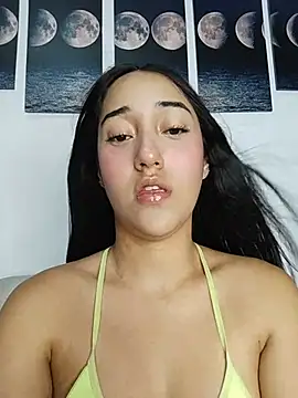 Snapshot of isabellaHill2 chatting on April 2026 05:02:02 AM isabellaHill2 online show from April 2026 05:02:02 AM