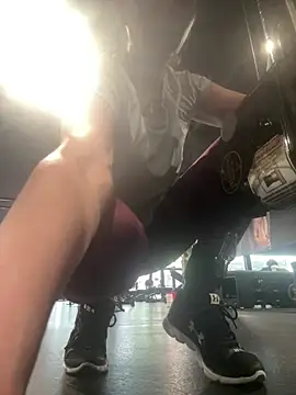 Snapshot of EmelyGigi chatting on April 2026 03:50:01 PM EmelyGigi online show from April 2026 03:50:01 PM