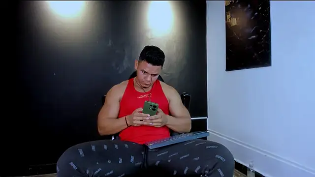 Snapshot of Floyd212_Vibes chatting on April 2026 11:43:02 PM Floyd212 Vibes online show from April 2026 11:43:02 PM