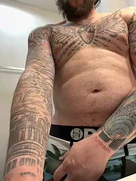 bigpappiii09 online show from March 2026 11:20:01 PM