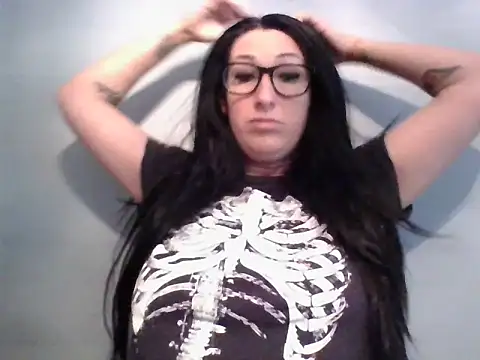 TheVictoriaWolf online show from April 2026 11:52:02 AM