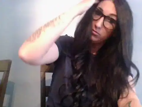 TheVictoriaWolf online show from April 2026 12:13:01 PM