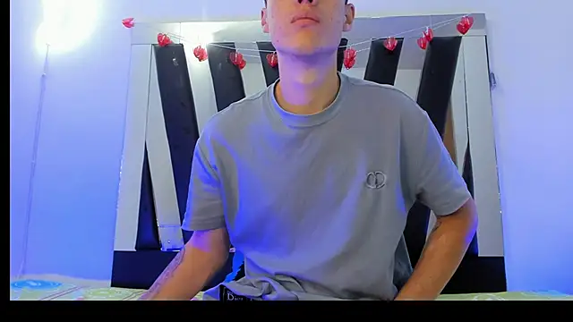 latinlove2005 online show from March 2026 03:05:02 PM