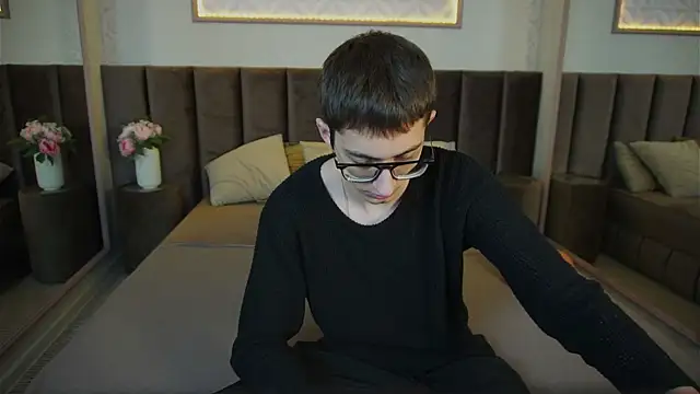 Snapshot of RonBevs chatting on May 2026 07:23:02 PM RonBevs online show from May 2026 07:23:02 PM