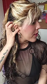 Snapshot of La-venus chatting on April 2026 09:01:01 PM La-venus online show from April 2026 09:01:01 PM