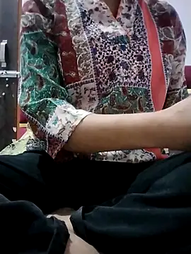 Snapshot of Tasty_Cherry chatting on April 2026 04:34:02 PM Tasty Cherry online show from April 2026 04:34:02 PM