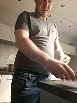 Snapshot of AgaiJa42 chatting on April 2026 09:37:02 PM AgaiJa42 online show from April 2026 09:37:02 PM