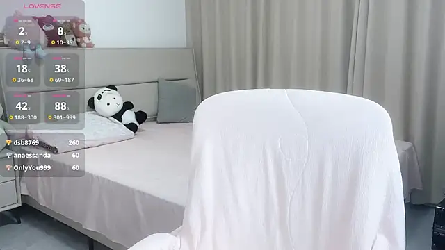 Snapshot of Sisi-000 chatting on April 2026 09:39:33 PM Sisi-000 online show from April 2026 09:39:33 PM