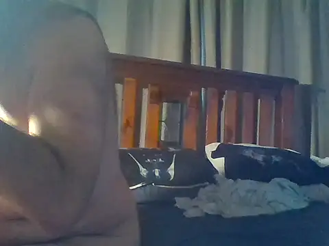 Snapshot of Sith-Wookiee chatting on April 2026 10:43:02 PM Sith-Wookiee online show from April 2026 10:43:02 PM
