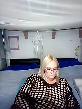 Snapshot of roxy_74 chatting on March 2026 11:47:01 AM roxy 74 online show from March 2026 11:47:01 AM