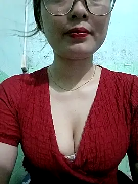 Snapshot of candy_flo chatting on April 2026 05:33:02 AM candy flo online show from April 2026 05:33:02 AM