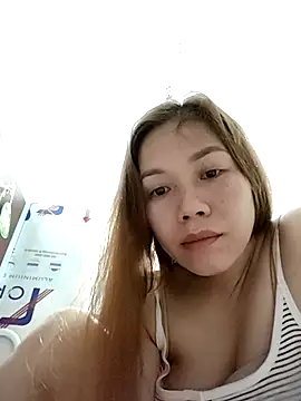 Snapshot of DawnG_x chatting on April 2026 07:07:02 PM DawnG x online show from April 2026 07:07:02 PM