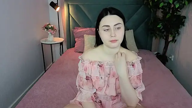 NoraLumi online show from April 2026 08:39:01 PM