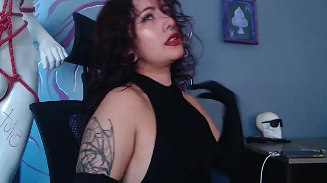 Snapshot of Regina_Iris chatting on May 2026 11:59:01 AM Regina Iris online show from May 2026 11:59:01 AM