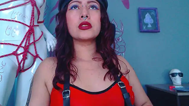 Snapshot of Regina_Iris chatting on May 2026 01:19:01 PM Regina Iris online show from May 2026 01:19:01 PM