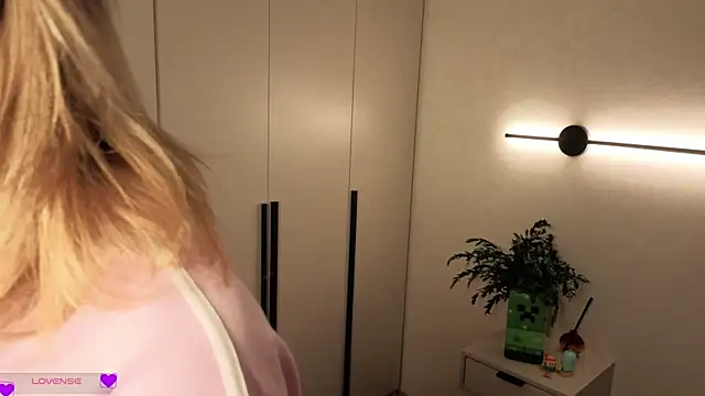 AureliaAngel online show from April 2026 03:39:02 AM