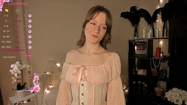 Snapshot of MalloryGray chatting on April 2026 03:13:01 PM MalloryGray online show from April 2026 03:13:01 PM