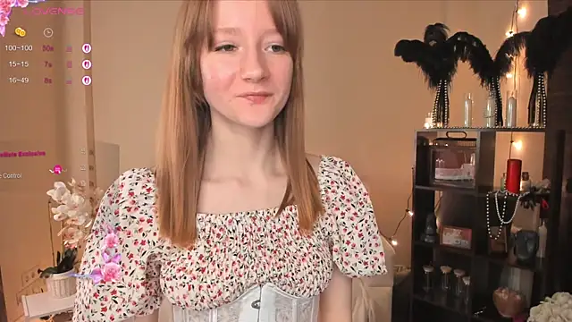 Snapshot of MalloryGray chatting on April 2026 03:45:01 PM MalloryGray online show from April 2026 03:45:01 PM