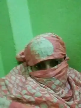 Snapshot of nidhiyadav00 chatting on April 2026 07:18:02 PM nidhiyadav00 online show from April 2026 07:18:02 PM