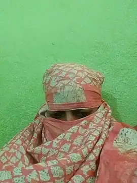 Snapshot of nidhiyadav00 chatting on April 2026 08:07:02 AM nidhiyadav00 online show from April 2026 08:07:02 AM