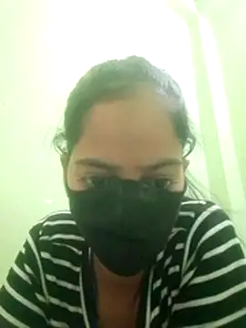 Snapshot of nidhiyadav00 chatting on April 2026 09:15:01 AM nidhiyadav00 online show from April 2026 09:15:01 AM