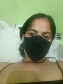 Snapshot of nidhiyadav00 chatting on April 2026 06:37:01 PM nidhiyadav00 online show from April 2026 06:37:01 PM