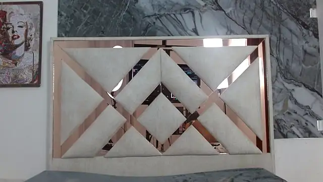 ninafoxcs online show from April 2026 08:10:01 PM