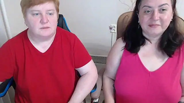 Snapshot of Lindy-Jeanie chatting on April 2026 05:43:02 PM Lindy-Jeanie online show from April 2026 05:43:02 PM