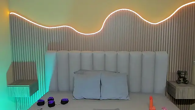 Amy Estrellita online show from April 2026 11:10:02 AM