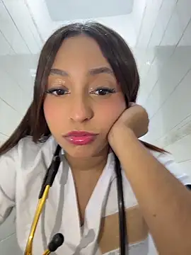 MiaCamille  online show from May 2026 07:41:01 PM