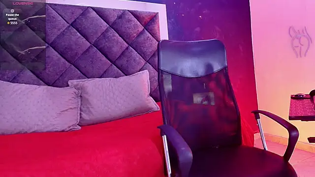 aidanaandvictoria online show from April 2026 12:42:01 PM