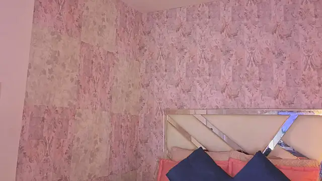 Snapshot of april_summer_ chatting on April 2026 08:50:01 PM april summer online show from April 2026 08:50:01 PM