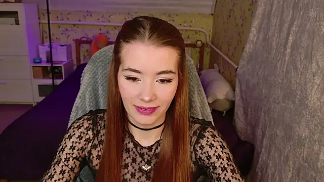 Snapshot of Lunavira chatting on April 2026 06:13:02 PM Lunavira online show from April 2026 06:13:02 PM