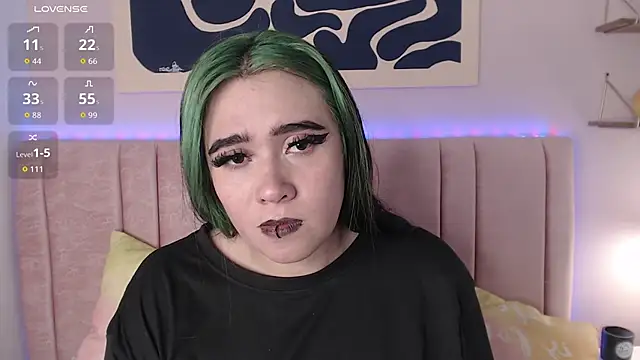 Snapshot of Liliith_Zeniith chatting on April 2026 08:42:02 PM Liliith Zeniith online show from April 2026 08:42:02 PM