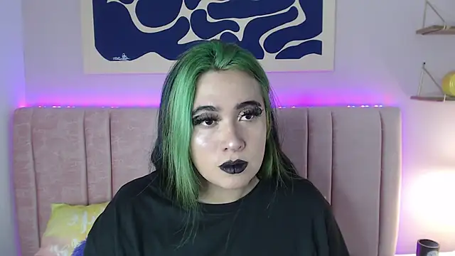 Snapshot of Liliith_Zeniith chatting on April 2026 05:39:01 PM Liliith Zeniith online show from April 2026 05:39:01 PM