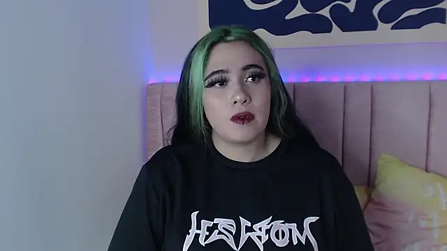 Snapshot of Liliith_Zeniith chatting on April 2026 08:15:02 PM Liliith Zeniith online show from April 2026 08:15:02 PM