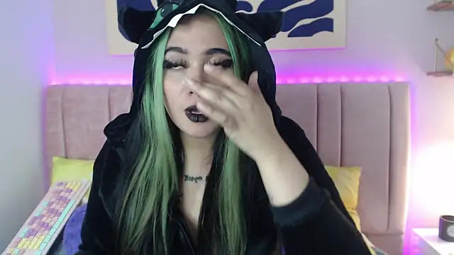 Snapshot of Liliith_Zeniith chatting on April 2026 08:42:02 PM Liliith Zeniith online show from April 2026 08:42:02 PM