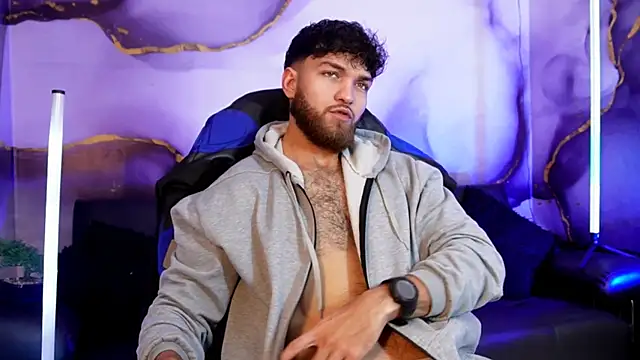 Snapshot of Oliver_Dallas1 chatting on April 2026 03:12:01 AM Oliver Dallas1 online show from April 2026 03:12:01 AM