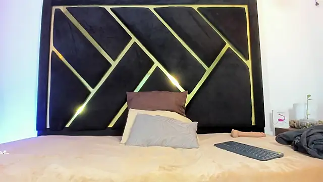 Snapshot of ALEX_SCOT chatting on April 2026 07:47:02 PM ALEX SCOT online show from April 2026 07:47:02 PM