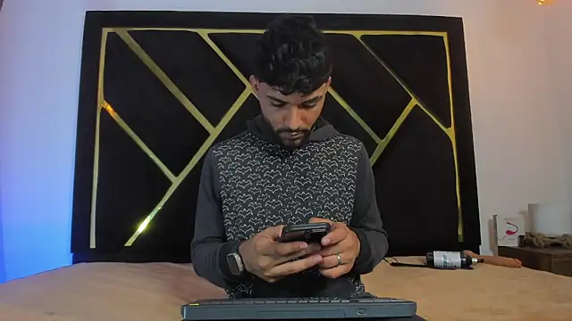 Snapshot of ALEX_SCOT chatting on April 2026 06:34:01 PM ALEX SCOT online show from April 2026 06:34:01 PM