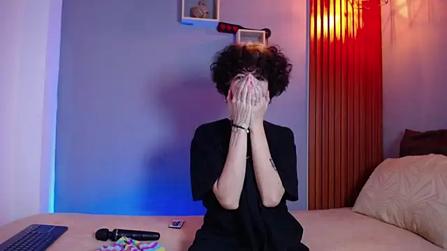 JuneBlake  online show from March 2026 02:23:01 PM