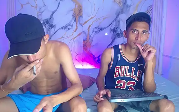 Snapshot of Boys_xxx_ chatting on April 2026 05:38:02 AM Boys xxx online show from April 2026 05:38:02 AM