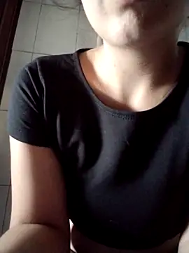 Snapshot of prisci1 chatting on April 2026 04:33:02 PM prisci1 online show from April 2026 04:33:02 PM