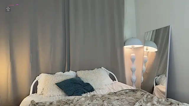 Snapshot of JuicySweetBliss chatting on April 2026 07:36:01 PM JuicySweetBliss online show from April 2026 07:36:01 PM