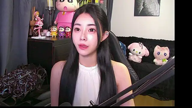 Snapshot of XiaoYuBao- chatting on March 2026 08:19:01 AM XiaoYuBao- online show from March 2026 08:19:01 AM