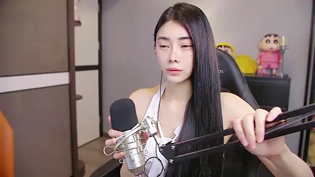 Snapshot of XiaoYuBao- chatting on April 2026 03:05:01 PM XiaoYuBao- online show from April 2026 03:05:01 PM